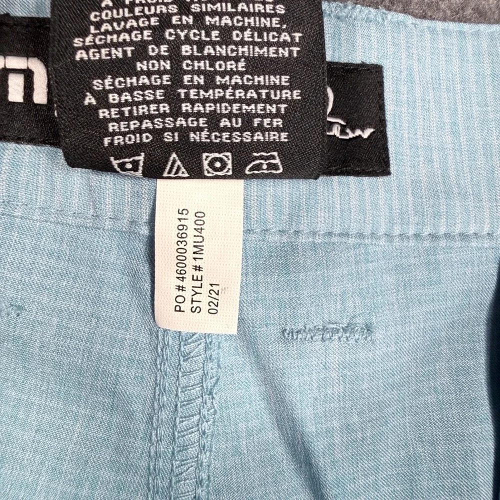 TravisMathew Beck Golf Shorts Mens 42 Light Blue Micro Stripe 1MU400 Stretch